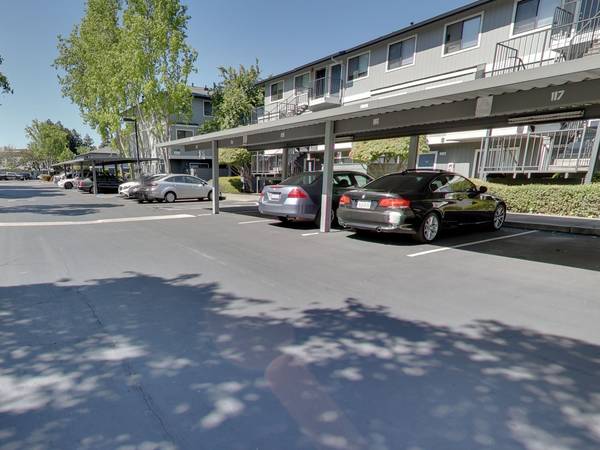 $2,117 / 1br - 616ft2 - Controlled Access Entry Building, Copy/Fax Available, On-Site Laundry (san leandro)63824141216131123