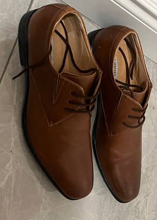 STEVE MADDEN Tan Leather Dress Shoes with Matching Color Belt 1