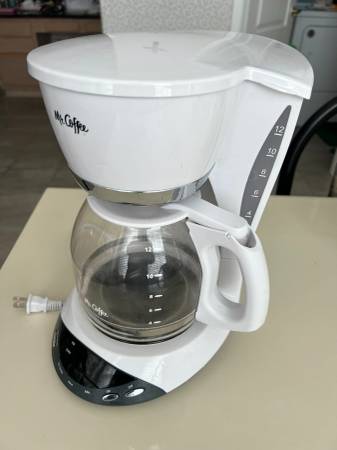 Like new of Mr. Coffee 5-Cup Programmable Coffee Maker - 1