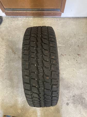 Studded Snow Tires & Chains 1