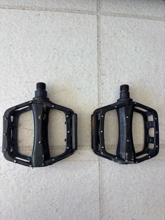 Aluminum Pedals 9/16 1