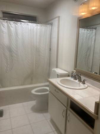 $1,200 / 1br - 120ft2 - Kapahulu (Oahu)63939394002434122