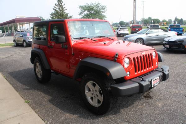 2015 JEEP WRANGLER SPORT 95.000 MILLAS! ¡ROJO FUEGO! ¡EN VENTA! - $15.900 (BIG LAKE)63480627831425121