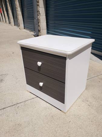 Single Bedroom Nightstand 1