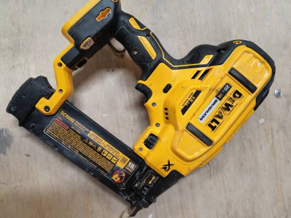 Dewalt brad nailer 1
