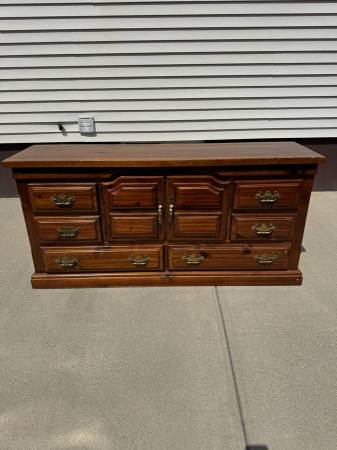 Household Solid Wooden Dresser 1