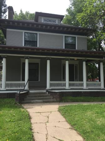 Nice 1+ bedroom apartment in beautiful historic home 1