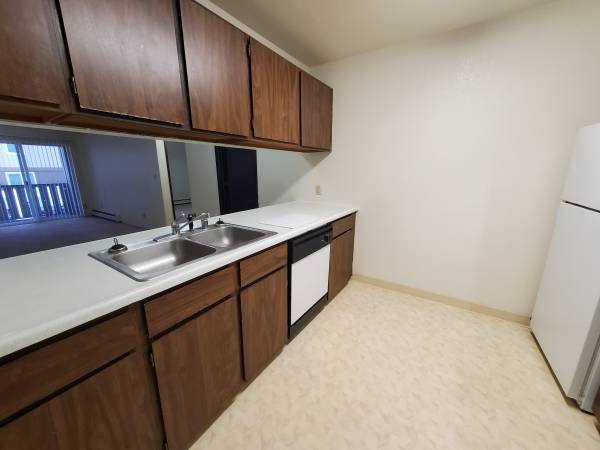 $1,550 / 2br - 954ft2 - ¡Ubicación increíble, amplio apartamento, excelente comunidad! (Anchorage - UAA | 1.2 millas)64004786295171124
