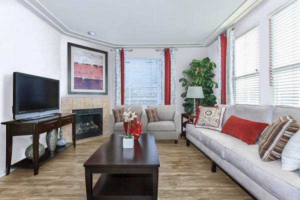 $3,074 / 2br - 1021ft2 - Apartments with Fireplaces, garages, gym, sauna, pool, jacuzzi. (San marcos)63663888381697120