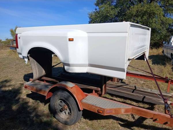 Ford OBS Dually Bed 1