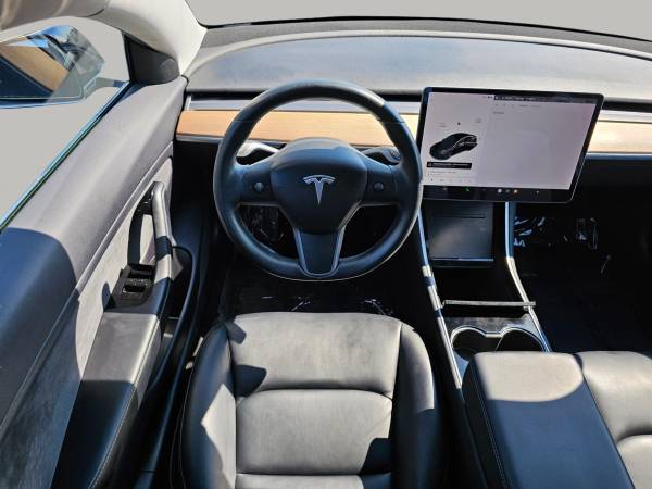 2019 Tesla Model 3  Standard Range Plus Sedan - $20,999 (Duffy's Auto Brokerage)63474968266625122