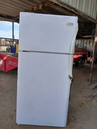 Refrigerator ice Box 1