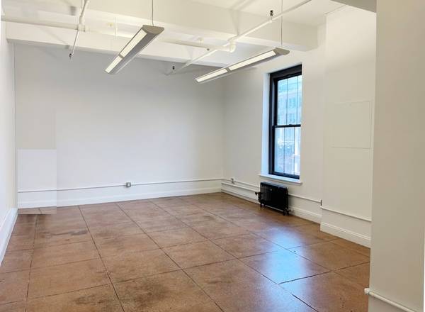 $3,315 / 585ft2 - Flatiron Office Loft 585 sf (Flatiron)63788856877441120