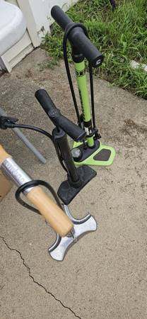 Bikes inflated pumps 1
