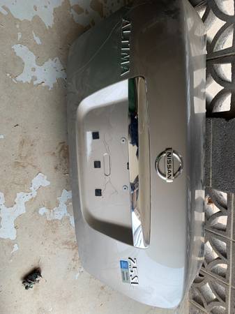 2012 nissan altima trunk 1