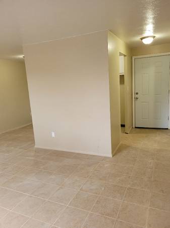 $800.00 / 1br - 650ft2 - Marlboro House63860363959939120