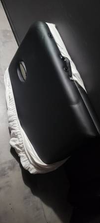 massage table 1