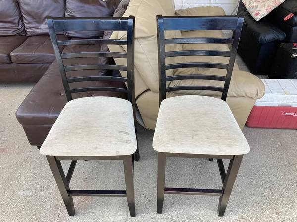 Black bar height barstools chairs 1