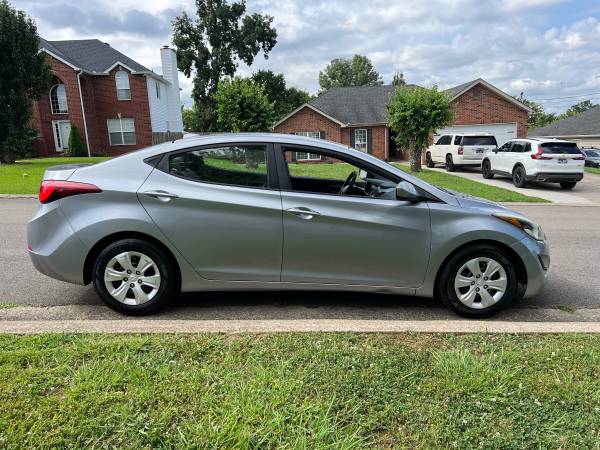 2015 Hyundai ELANTRA SE título limpio - $3,900 (La Vergne)63624957109635123