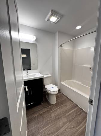 $2,400 / 2br - 2 Bedroom Apartment - Laundry in Building - Available Now! (Framingham)63620274364161124