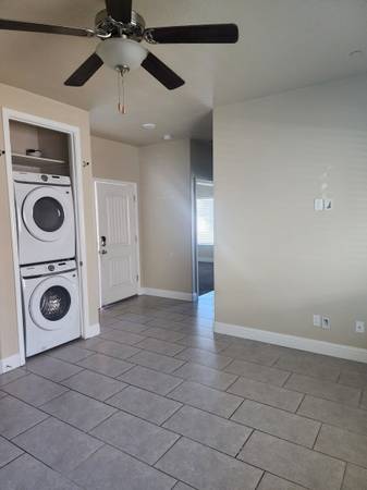$1,400 / 2br - 700ft2 - Gated Community Apartment (Tulare)63809864581891122