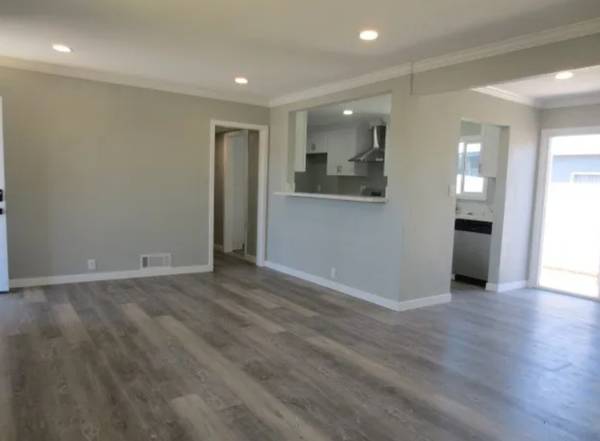 $1,350 / 2br - 1139ft2 - Espacioso hogar de 2 habitaciones (W Elder Ave)63878476400771122