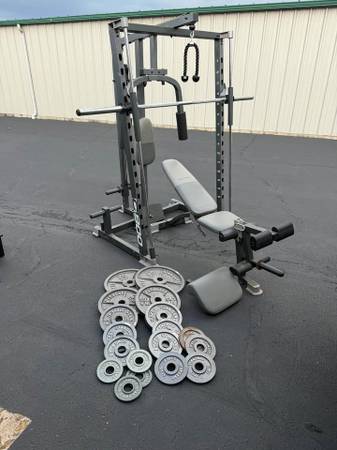 Smith Machine with lat pull down weight bench weight 1