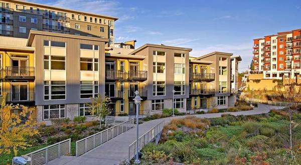 $3,076 / 1br - 955ft2 - Ideal 1 BR/1 BA w/ Blondewood Cabinetry, Energy-Efficient Applianc (Maple Leaf, Northgate)63929302615682122