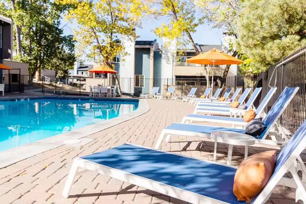 $1,910 / 2br - 1310ft2 - Fetch the best deal! Pet-friendly 2 Bed / 2.5 Bath available now. (Reno)63682238048899123