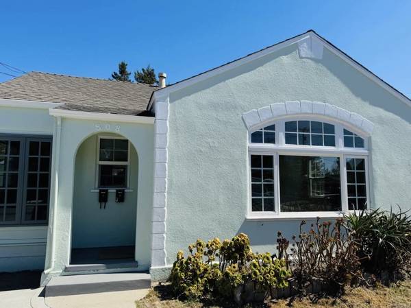 Beautifully renovated Seabright home 1