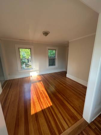 $3,000 / 2br - ¡Recién renovado de 2 dormitorios! (Stoughton)63810113464451121