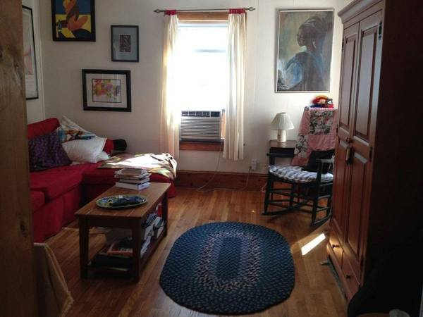 $1,700 / 3br - 1200ft2 - Location in Somerville close to Tufts (Somerville)63655252290049123
