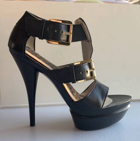 NEVER WORN Soft Leather high heels 1