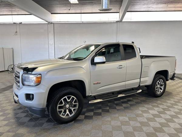 2016 GMC Canyon 4x4 4WD Camioneta SLE Cabina Extendida - $18,600 (Se habla español)63438173517571121