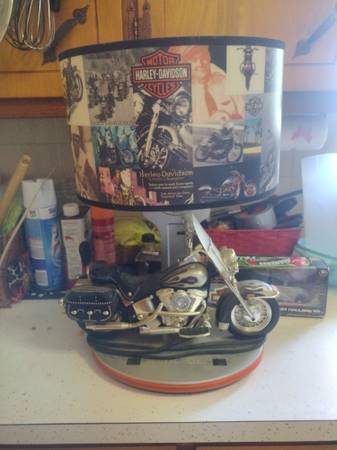 Harley softtail lamp w lights and sounds 1