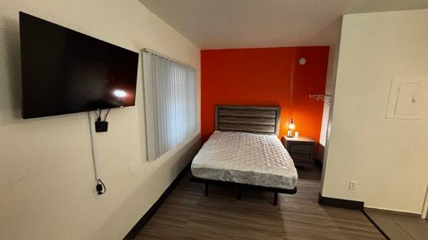 $305 1BD w/Kitchenette- Move in Today-Deposit Waived-No Credit Check (New Orleans East9 Bullard))63881896336899123