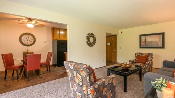 $1,344 / 1br - 844ft2 - 1/BD 1/BA, Servicio Platino, Parrilla para BBQ en la Terraza Comunitaria (8015 36th Ave N, New Hope, MN)63868698920321124
