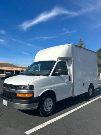 Chevy 2500 Box Truck 4.8L 1