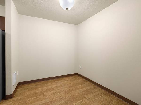 $1,935 / 2br - 897ft2 - Proper Design. Smartly Priced. Ready for Move-In! (Happy Valley)63956924294018124