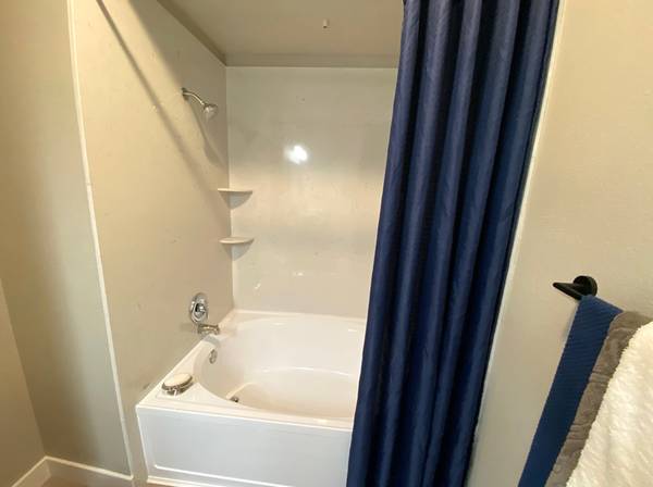 $2,350 / 1br - 945ft2 - Apartamento de una habitación con despacho o oficina en casa, Roseville, CA (área de Roseville Galleria)64043495613825122