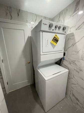 $2,850 / 2br - GORGEOUS 2 BR APT, LAUNDRY ON SITE/ CLOSE TO TRANSPORTATI, (REGO PARK, KEW GARDEN HILLS)63912047577218124