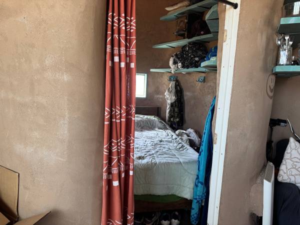 $1,200 / 1br - Adobe house (taos west mesa)63806069123587123