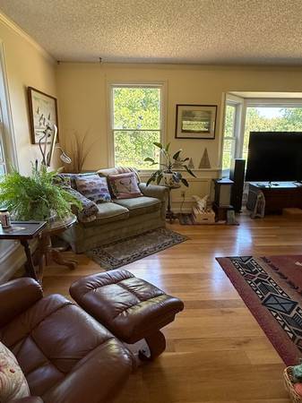 $650 / 1br - Furnished Room 12 mins drive from OSU/18 mins from Hospital (South of Corvallis)63624859947137123