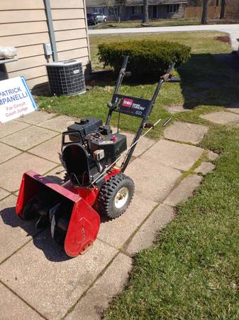 ## 5 HP  2 STAGES MTD YARD MACHINE SNOWBLOWER ## 1