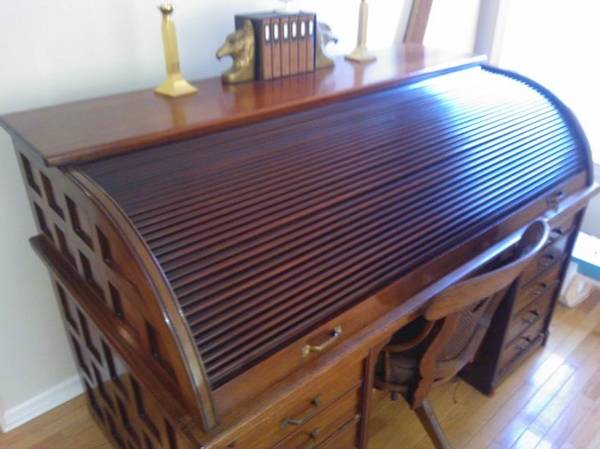 Exceptional Antique Executive Roll-Top Desk Old Growth Cherry Large 1