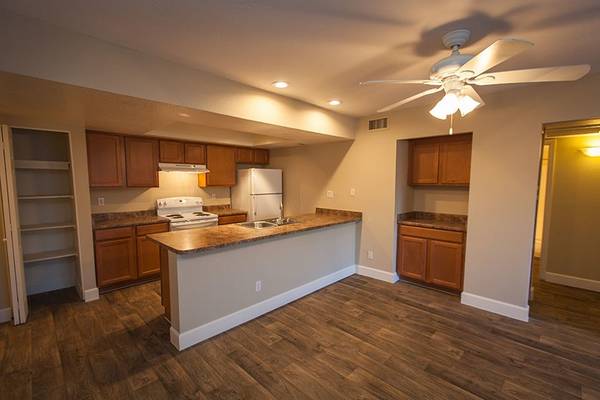 $1,589 / 2br - 1043ft2 - Make yourself at home in our quiet 1043 sq ft 2 bed / 2 bath! (Mesa - Dobson Ranch)64024999483138121