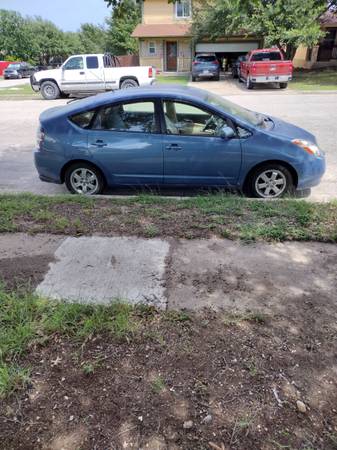 2005 Toyota Prius - $900 (Del Valle, Tx)63621923056131123