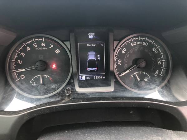 2017 Toyota Tacoma, TRD off-road - Photo 14