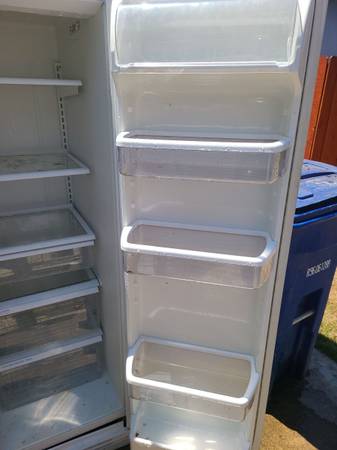 Combinación de nevera y congelador, funciona muy bien - $100 (La Mesa)63470106216579121