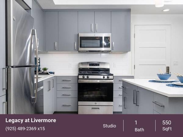 Plank hardwood-style flooring, Moveable kitchen islands 1